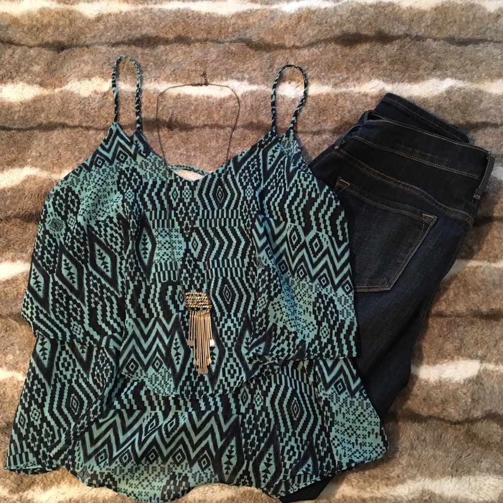 Flowy Tank - Picture 2 of 3